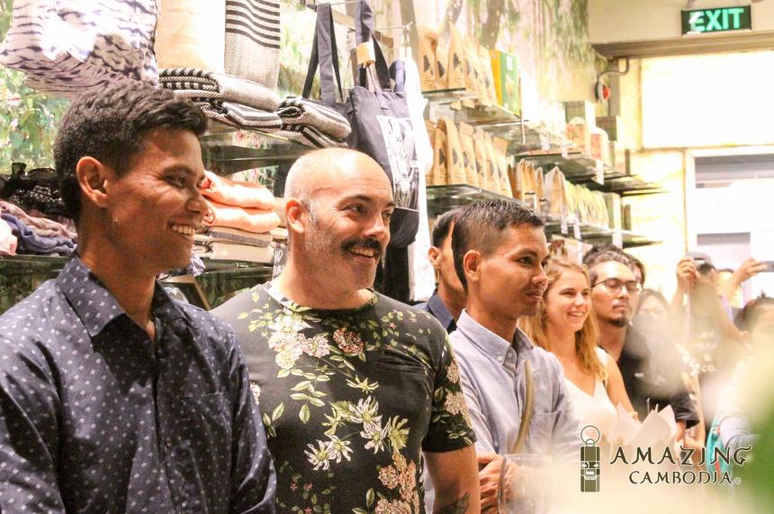 36464052_1955990207768545_764185238711566336_o